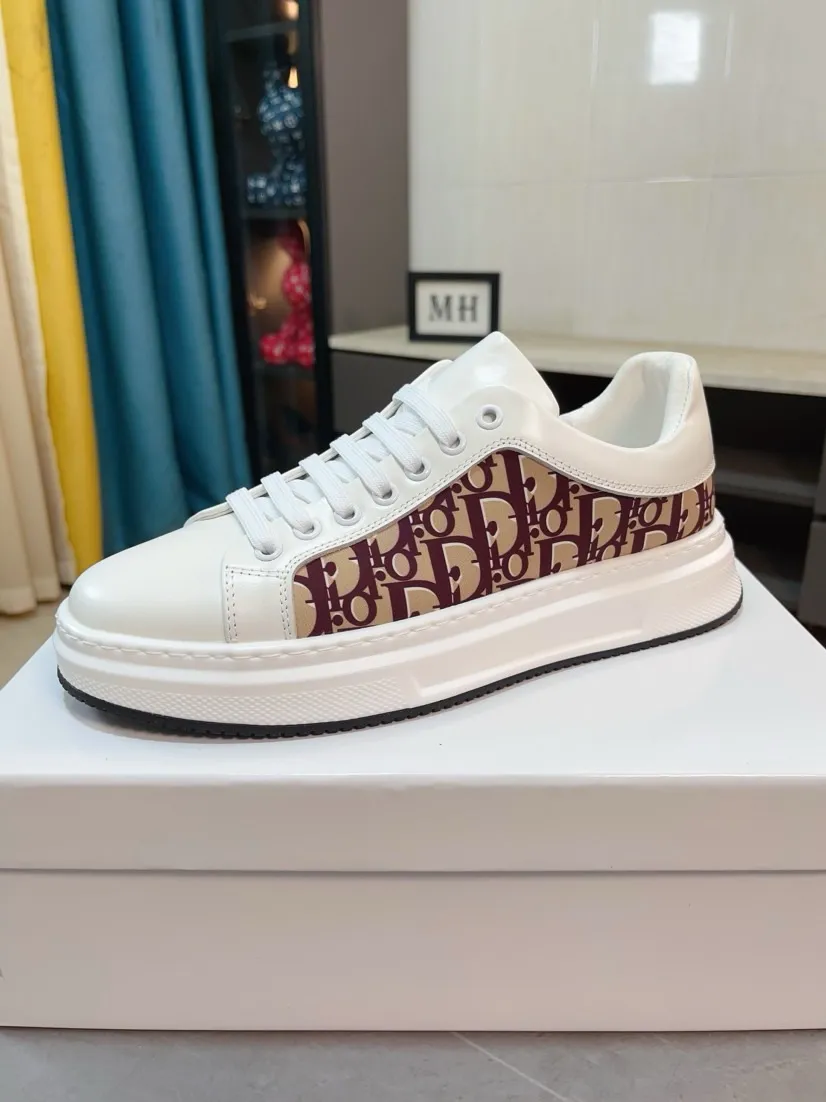 Ex-factory price 400🌹🌹【Dior】Best-selling model, world premiere on official website🔝High-end brand of men's shoes, latest series on official website: The upper is made of imported cowhide with specially designed fabrics➕Mesh breathable lining. Make walking more convenient and comfortable! Compared with the official quality, Midea’s 1:1 replica. Create a fashionable personality to set off your uniqueness! A must-have for trendy men! Classic style. Men's sizes: 38-44.